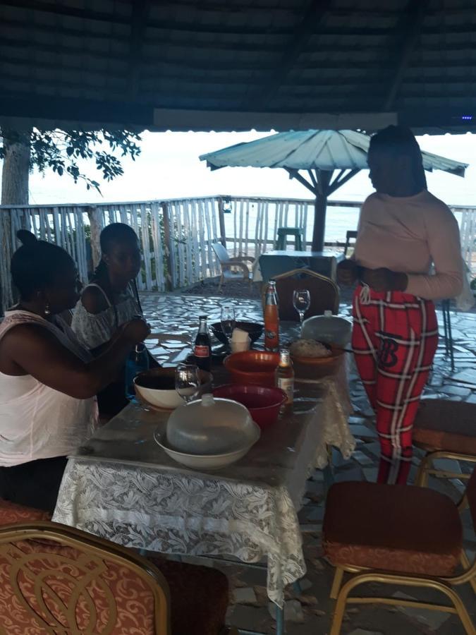 Abuesi Beach Resort Sekondi-Takoradi Екстериор снимка