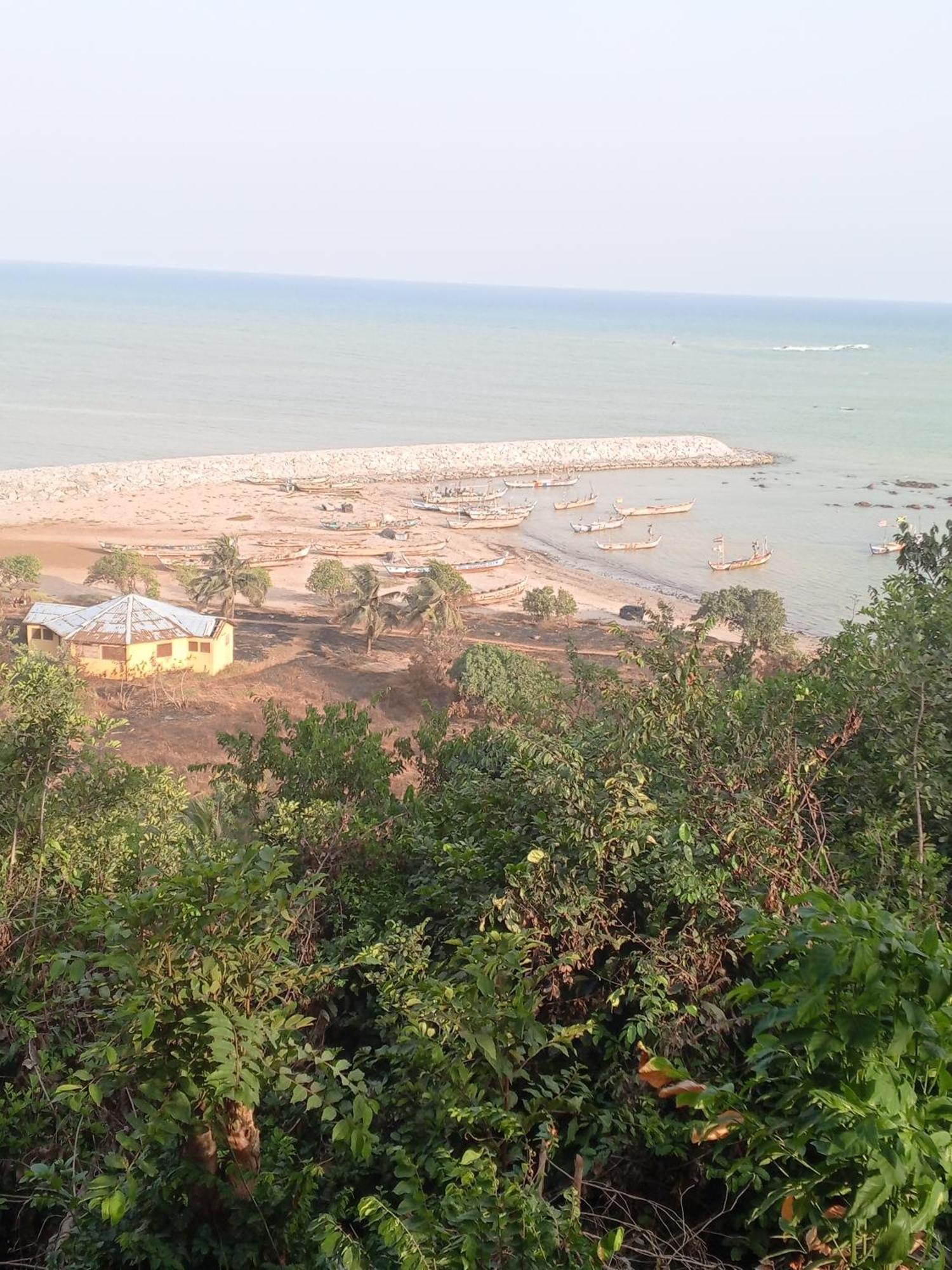 Abuesi Beach Resort Sekondi-Takoradi Екстериор снимка