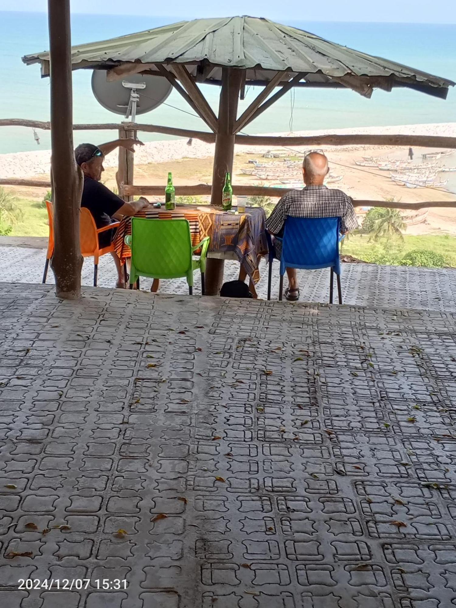 Abuesi Beach Resort Sekondi-Takoradi Екстериор снимка