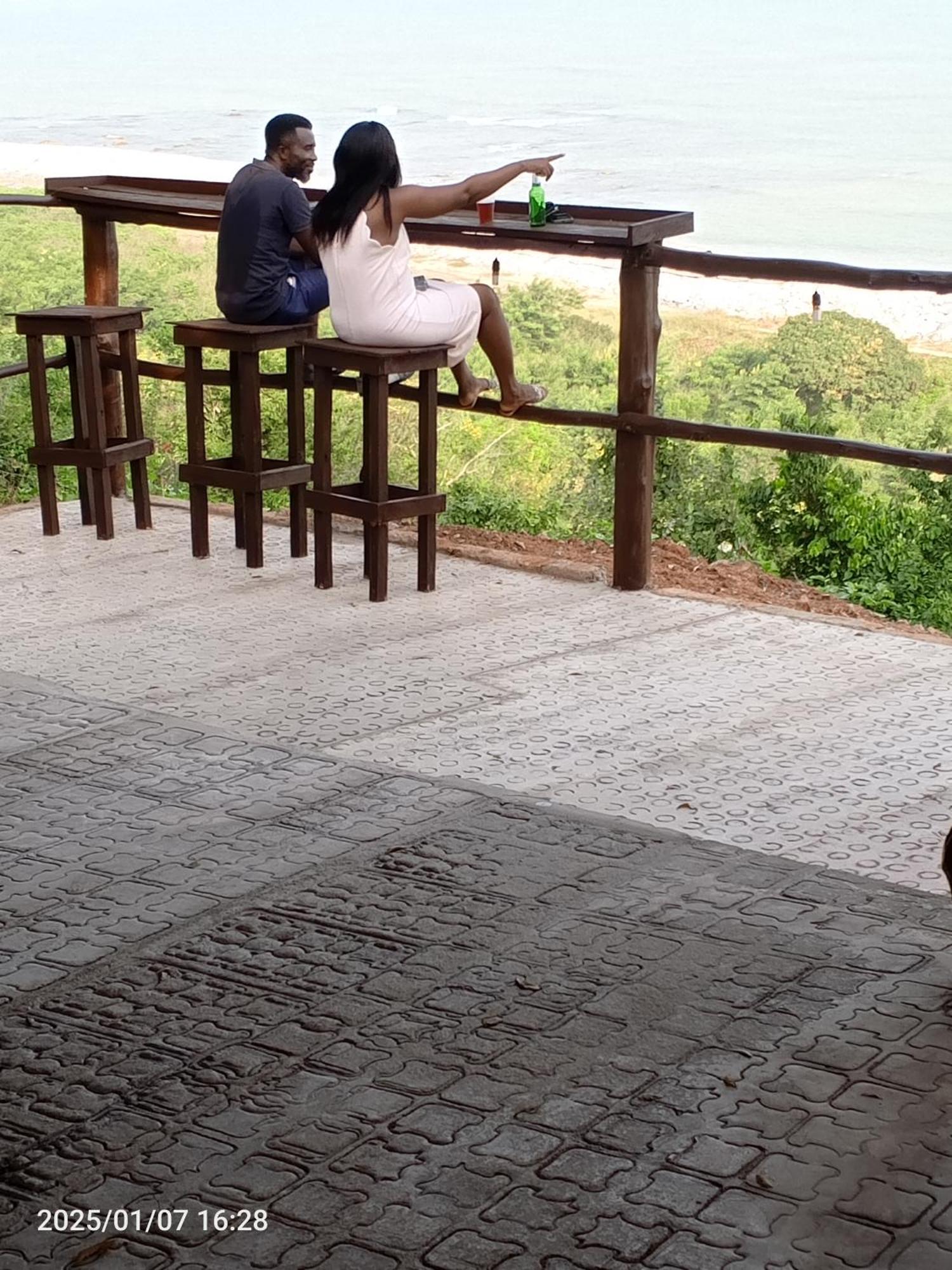 Abuesi Beach Resort Sekondi-Takoradi Екстериор снимка