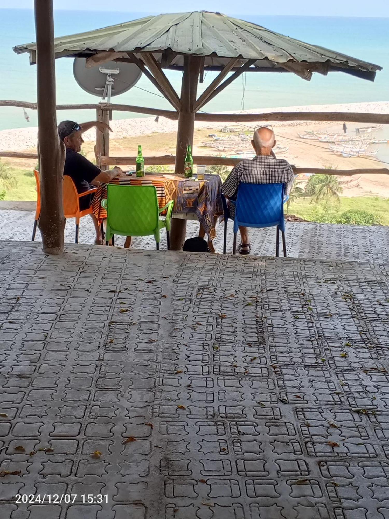 Abuesi Beach Resort Sekondi-Takoradi Екстериор снимка