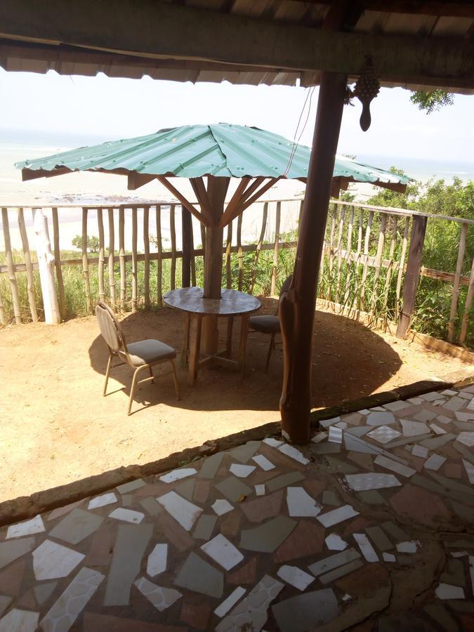 Abuesi Beach Resort Sekondi-Takoradi Екстериор снимка