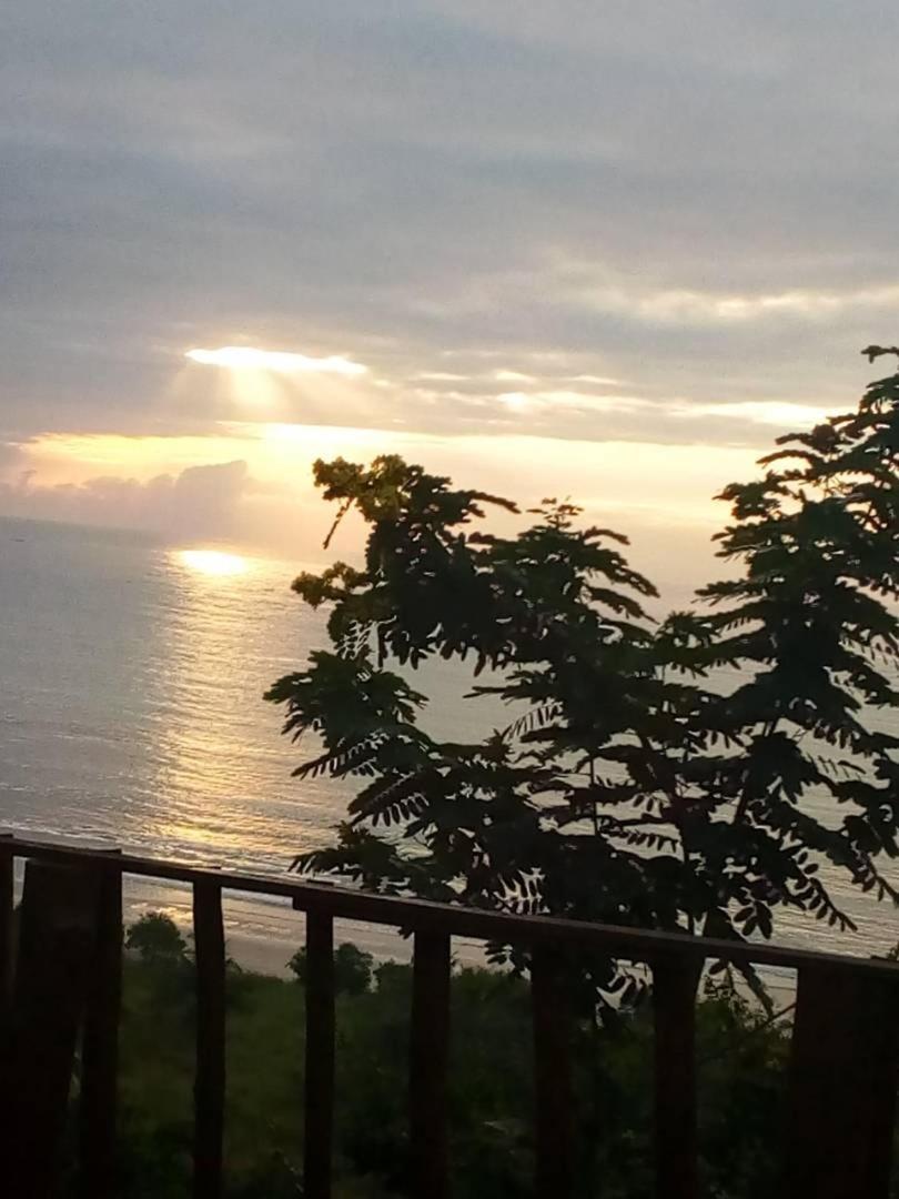 Abuesi Beach Resort Sekondi-Takoradi Екстериор снимка